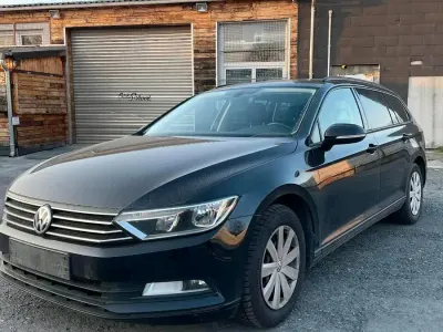 Gebraucht VW Passat 150 PS (110 kW) 2019 Schwarz Kombi
