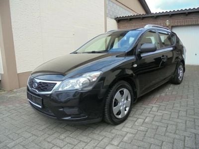 Gebraucht Kia Ceed Sportswagon 126 PS (92 kW) 2010 Schwarz metallic Kombi
