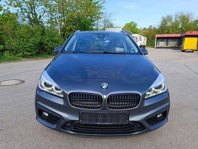 BMW 225