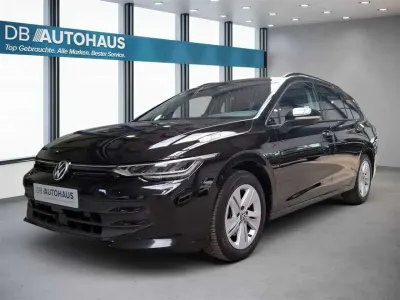 Gebraucht VW Golf VIII Life 150 PS (110 kW) 2025 Schwarz Kombi