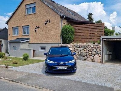 Gebraucht Toyota Avensis Edition-S 143 PS (105 kW) 2016 Blau Kombi