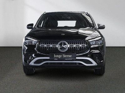 Second-hand Mercedes GLA200 163 CP (119 kW) 2024 Negru SUV