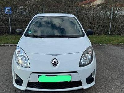 Second-hand Renault Twingo 75 CP (55 kW) 2011 Alb Hatchback