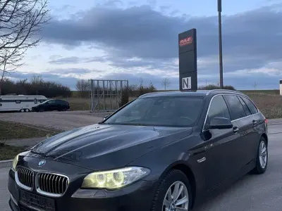 Gebraucht BMW 520 190 PS (139 kW) 2015 Grau Kombi