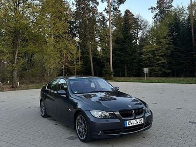 Usata BMW 325 Performance 218 CV (160 kW) 2005 Grigio Berlina