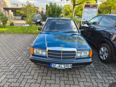 Gebraucht Mercedes 190 102 PS (75 kW) 1989 Blau Limousine