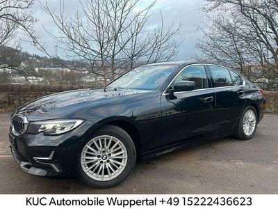 Black sapphire metallic Gebraucht 2022 BMW 320 Luxury Line Limousine | 21.900 € (Etwas zu teuer)