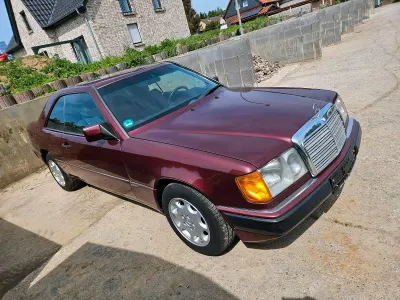 Gebraucht Mercedes 230 Sportline 132 PS (97 kW) 1992 Rot Coupé