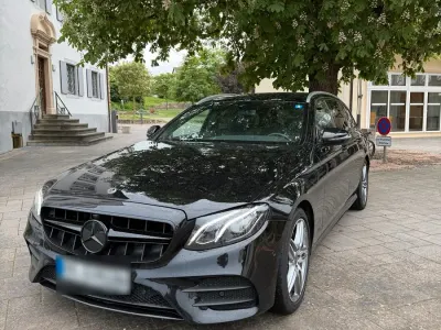 Używany Mercedes E220 AMG 194 KM (142 kW) 2017 Czarny Kombi