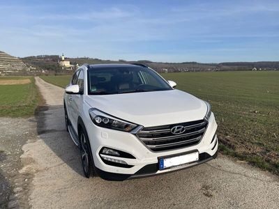 gebraucht Hyundai Tucson 2.0 CRDi 4WD "Sondermodell 25 Jahre"