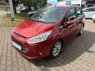 Gebraucht Ford B-MAX Titanium 105 PS (77 kW) 2015 Rot Van / Kleinbus