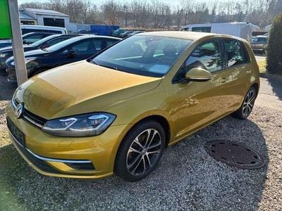 Gebraucht VW Golf VII Sound 125 PS (91 kW) 2018 Gelb Limousine