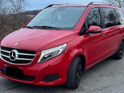 Mercedes V220