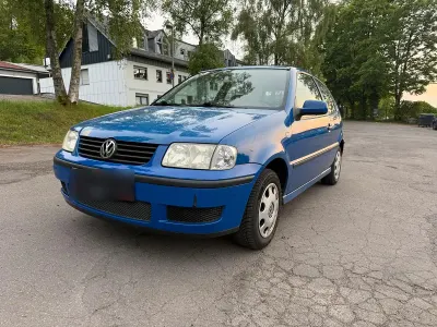 Gebraucht VW Polo 60 PS (44 kW) 2000 Blau Kleinwagen