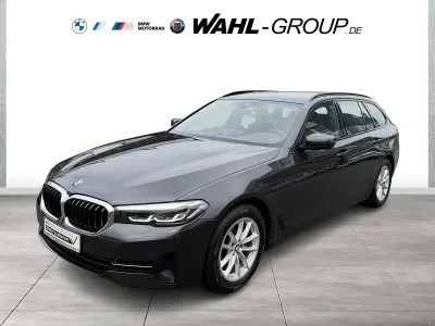 Gebraucht BMW 520 Sport Line 190 PS (139 kW) 2023 Grau Kombi