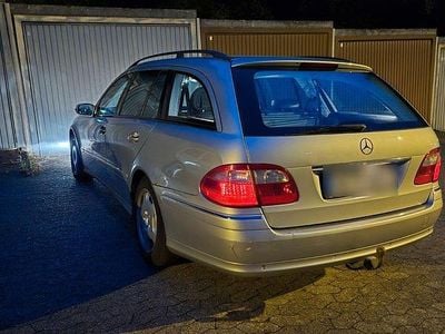 Mercedes E320