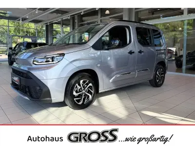 Neu Toyota Proace Verso City 110 PS (80 kW) 2026 Grau Kombi