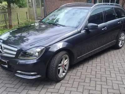 Gebraucht Mercedes C200 Avantgarde Edition 136 PS (100 kW) 2013 Schwarz Kombi