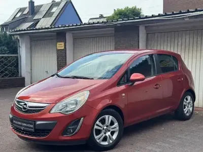 Gebraucht Opel Corsa Satellite 87 PS (63 kW) 2012 Orange Kleinwagen