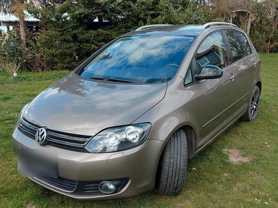 Usata VW Golf Plus Cross 105 CV (77 kW) 2011 Beige Monovolume