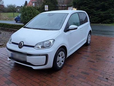 Weiß Gebraucht 2021 VW e-up! United Kleinwagen | 13.799 € (Fairer Preis)
