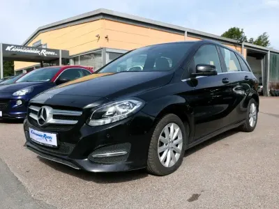 Gebraucht Mercedes B180 109 PS (80 kW) 2018 Schwarz Kleinwagen