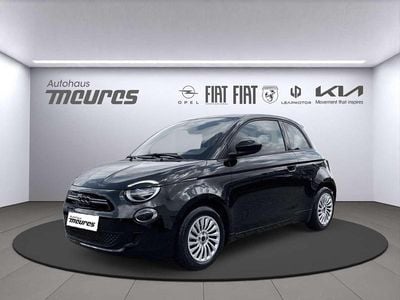 Neu Fiat 500 Pop 65 PS (47 kW) 2025 Schwarz Limousine