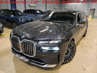 Usata BMW 750e 489 CV (359 kW) 2024 Nero Berlina