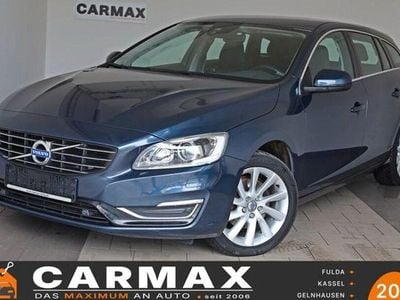 Usado Volvo V60 Momentum 181 HP (133 kW) 2015 Azul Carrinha
