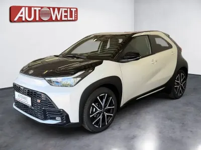 Neu Toyota Aygo X Sport 116 PS (85 kW) 2026 Weiß SUV