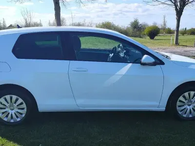 Gebraucht VW Golf VII Trendline 86 PS (63 kW) 2017 Weiß Limousine