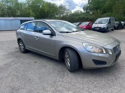 Używany Volvo V60 Basis 114 KM (83 kW) 2012 Kombi