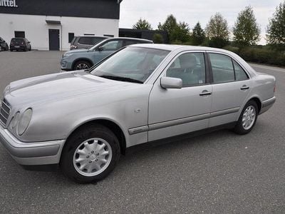 Mercedes 200