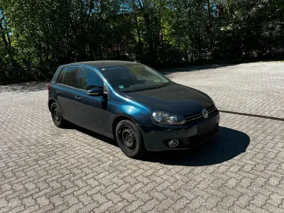 Usata VW Golf VI 105 CV (77 kW) 2010 Blu Utilitaria