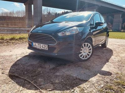 Gebraucht Ford Fiesta Trend 82 PS (60 kW) 2016 Limousine