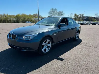 Używany BMW 530 Sport Line 272 KM (200 kW) 2007 Szary Sedan/Limuzyna