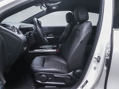 Mercedes EQA300