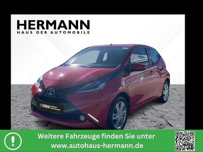 Gebraucht Toyota Aygo X-play 69 PS (50 kW) 2017 Rot Kleinwagen