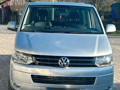 Gebraucht VW Caravelle Comfortline 179 PS (131 kW) 2011 Grau Van
