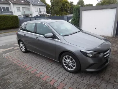 Gebraucht Mercedes B200 Progressive 163 PS (119 kW) 2020 Grau Kleinwagen