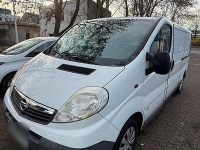 Gebraucht Opel Vivaro 114 PS (83 kW) 2013 Weiß Van / Kleinbus