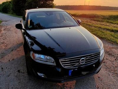 Second-hand Volvo V70 120 CP (88 kW) 2016 Negru Break