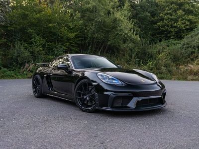 Porsche Cayman GT4