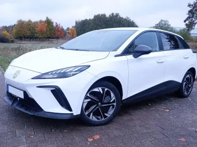 Second-hand MG MG4 EV Comfort 150 kW (204 CP) 2022 Alb Hatchback