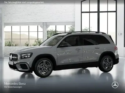 Gebraucht Mercedes GLB200 AMG 163 PS (119 kW) 2025 Grau SUV