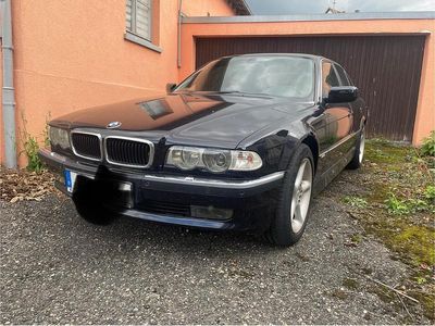 BMW 728
