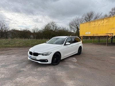 Gebraucht BMW 320 Advantage 190 PS (139 kW) 2018 Weiß Kombi
