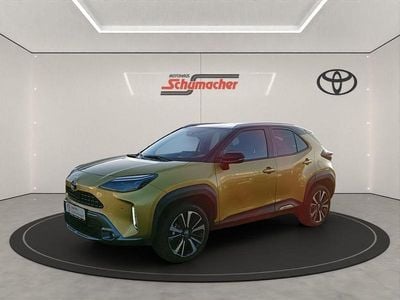 Brass gold metallic (5c2)/ bla Gebraucht 2021 Toyota Yaris Cross Edition SUV | 23.500 € (Fairer Preis)