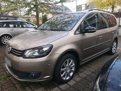 gebraucht VW Touran Comfortline 1,6 L TDI Automatik 76936 km BJ 2012