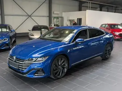 Usata VW Arteon R-line 200 CV (147 kW) 2021 Blu Berlina